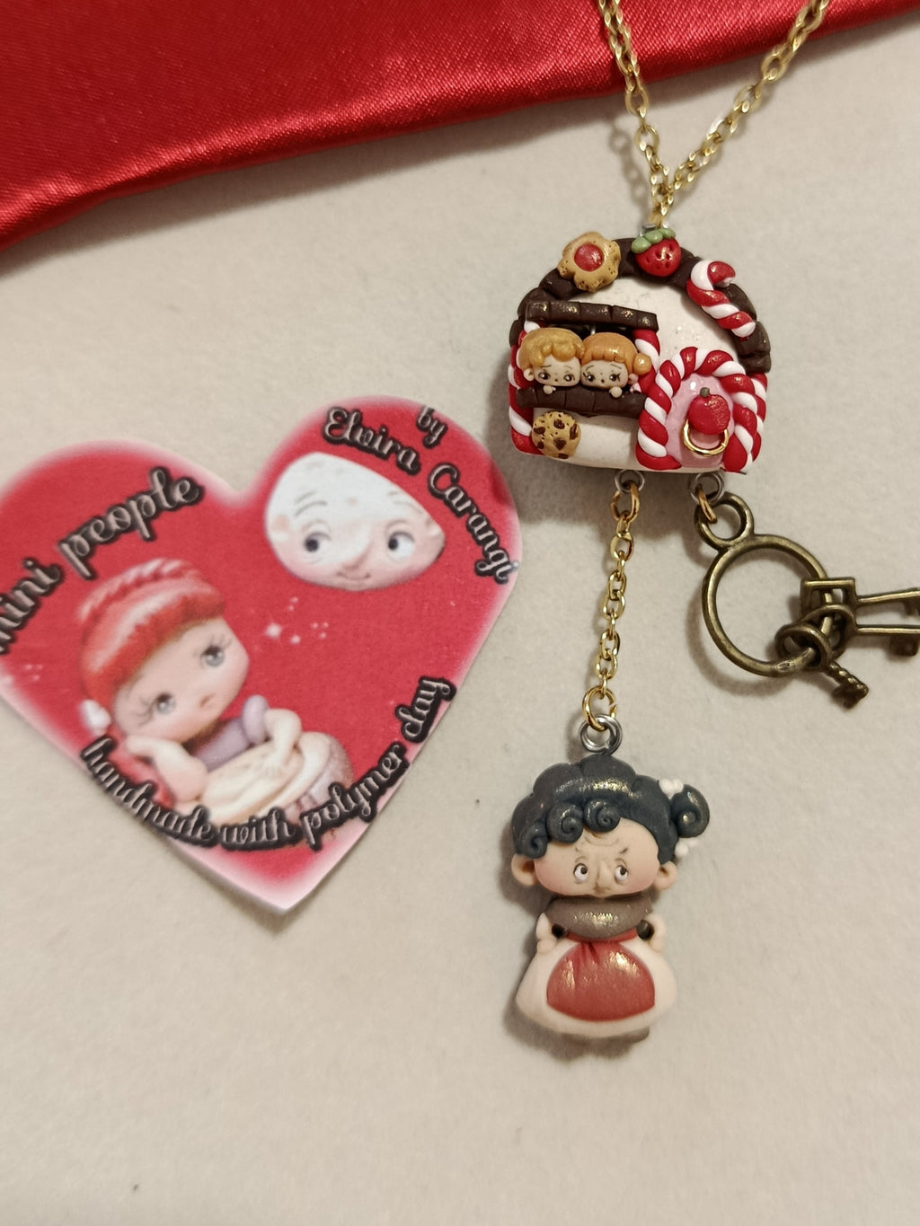 Collana Paffhouse Hansel e gretel anziana streghina cattiva dollhouse apribile