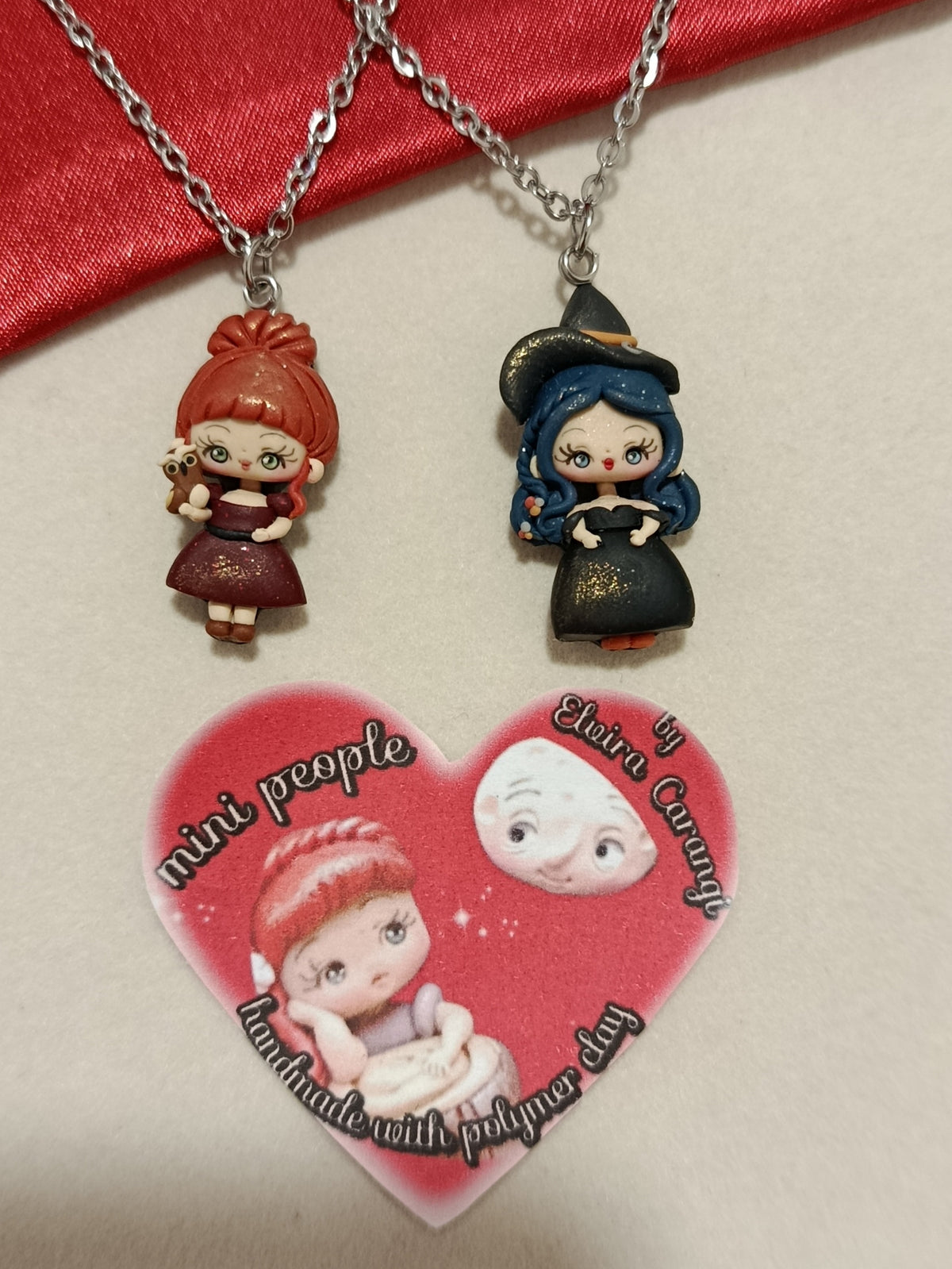 Collana Strega Susie e Giulia paffutella