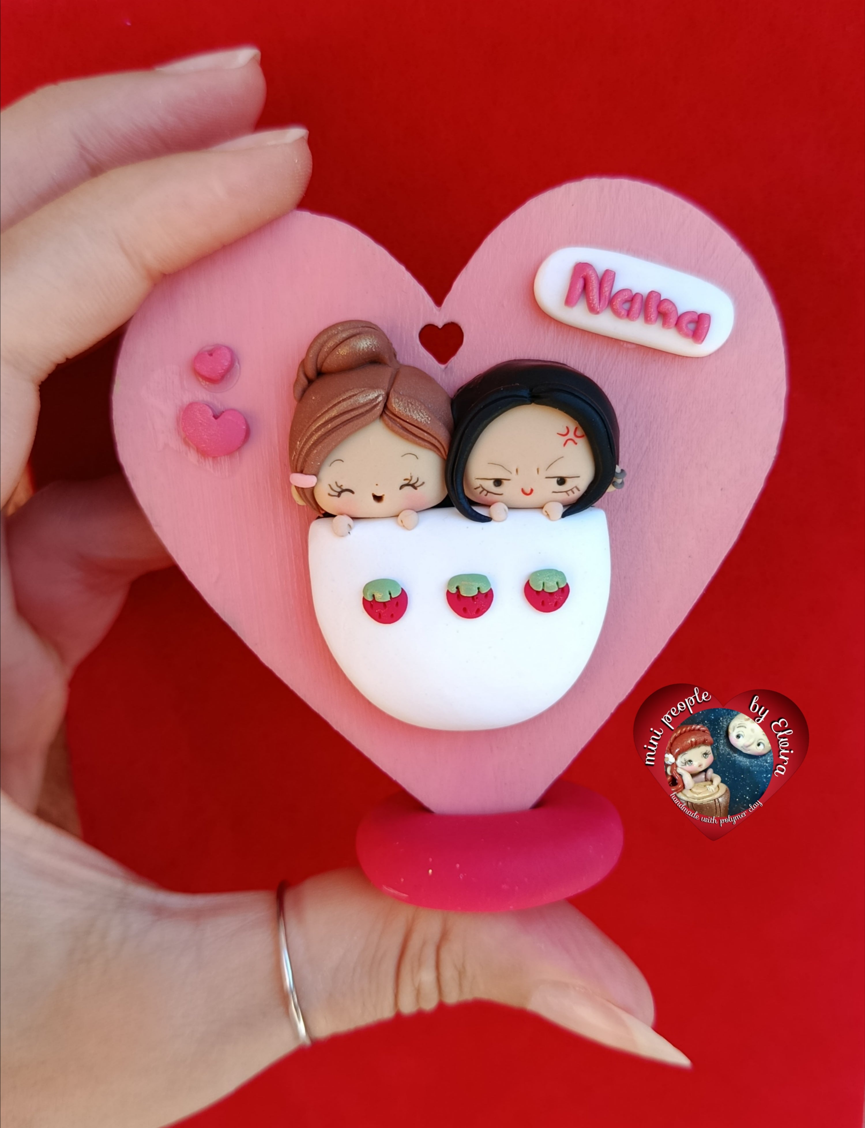 Cuornicetta Nana Hachi, Heart shaped frame