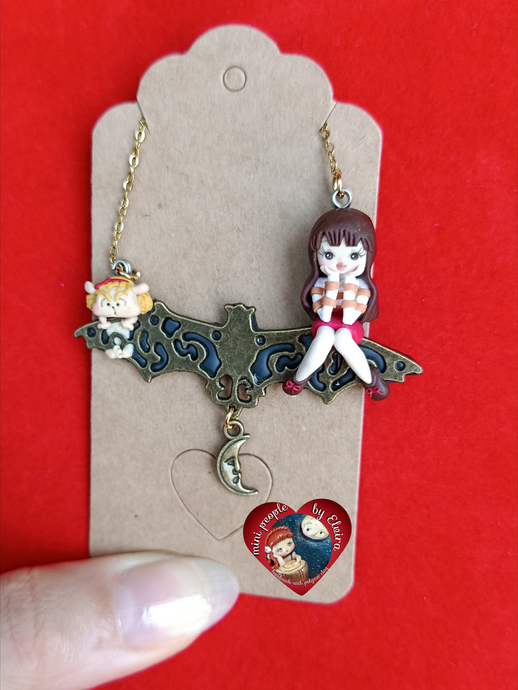 Collana Ransie e Lisa su pipistrello, Yoko