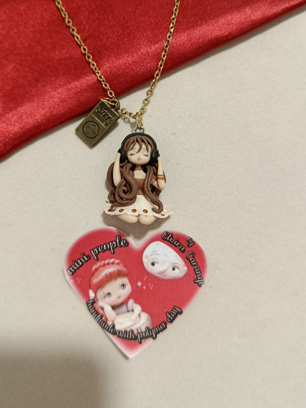 Collana girl in tears