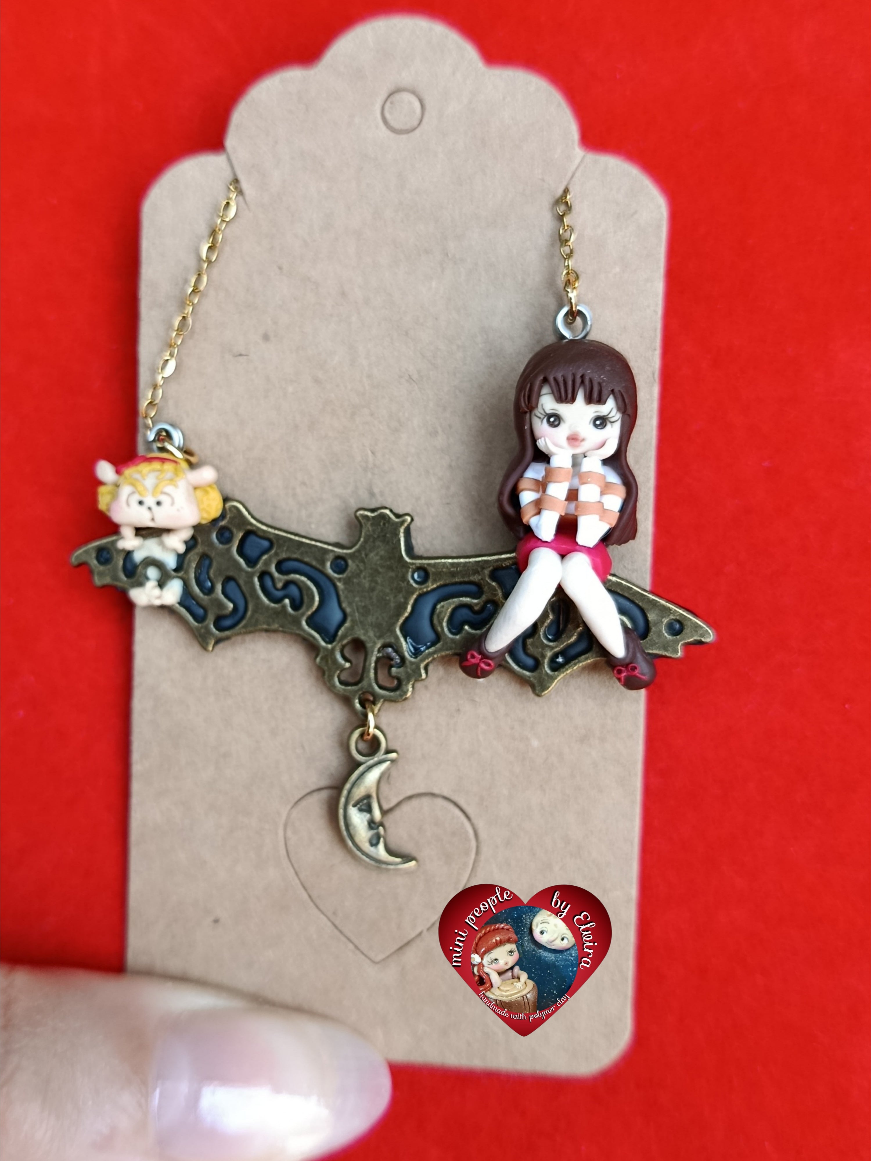 Collana Ransie e Lisa su pipistrello, Yoko