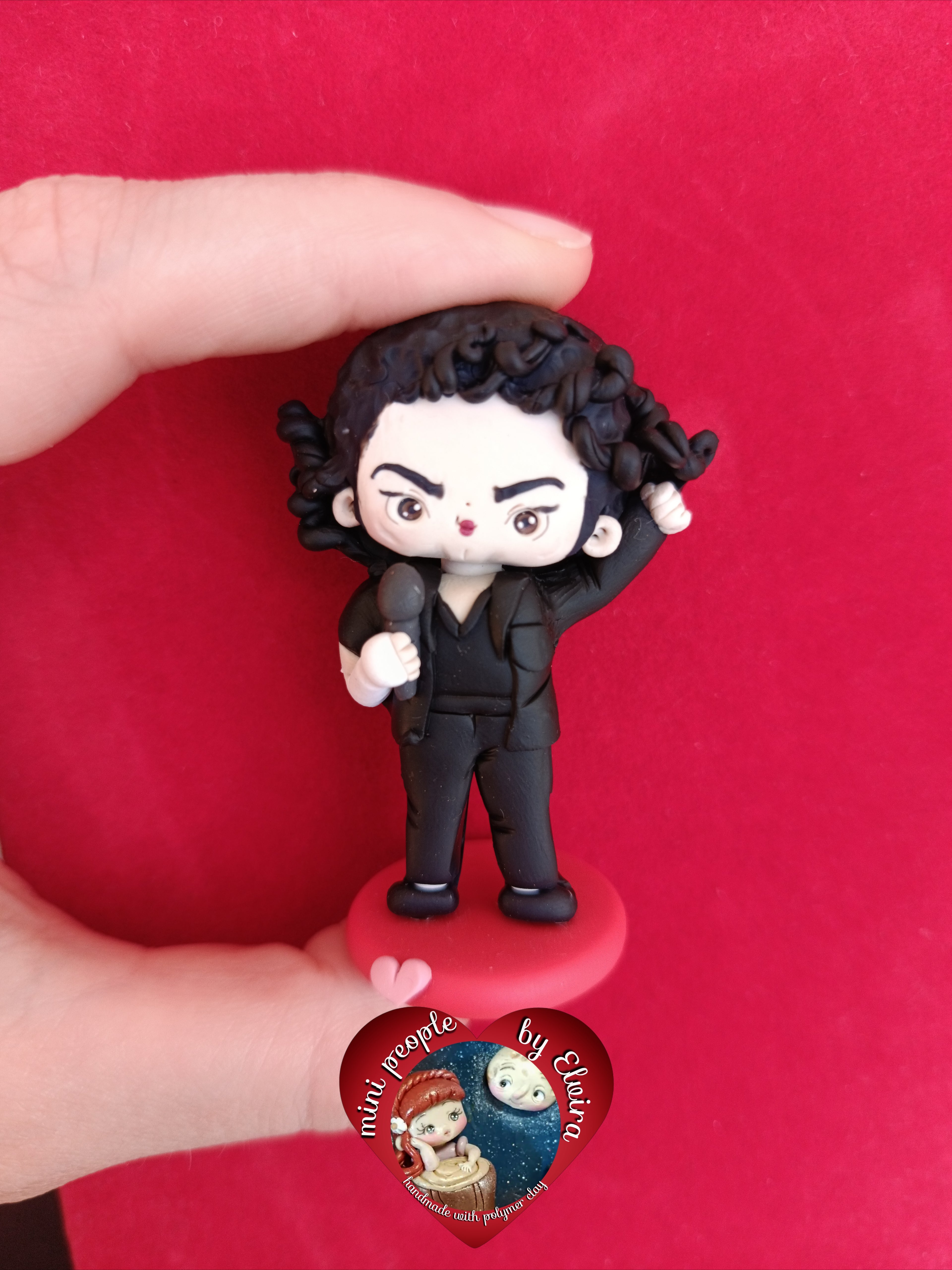Figure Michael, Give in to me, paffutelli