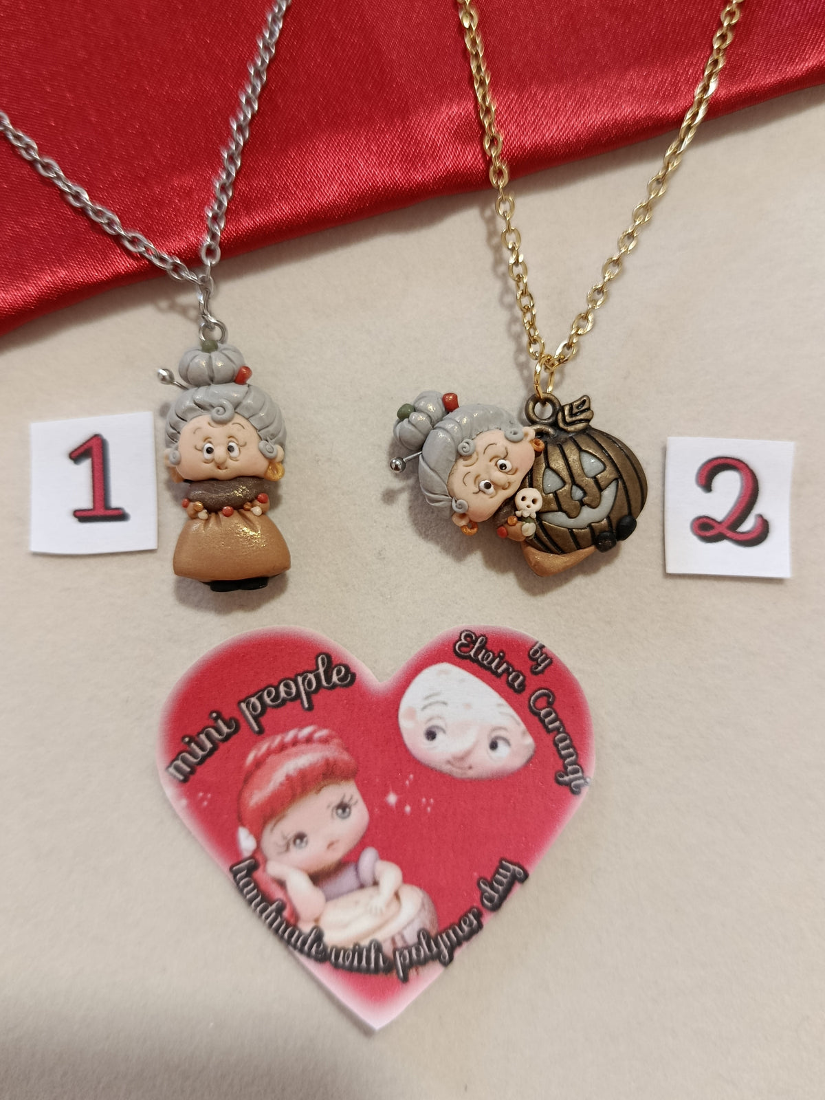 Collana Cenzina anziana streghina