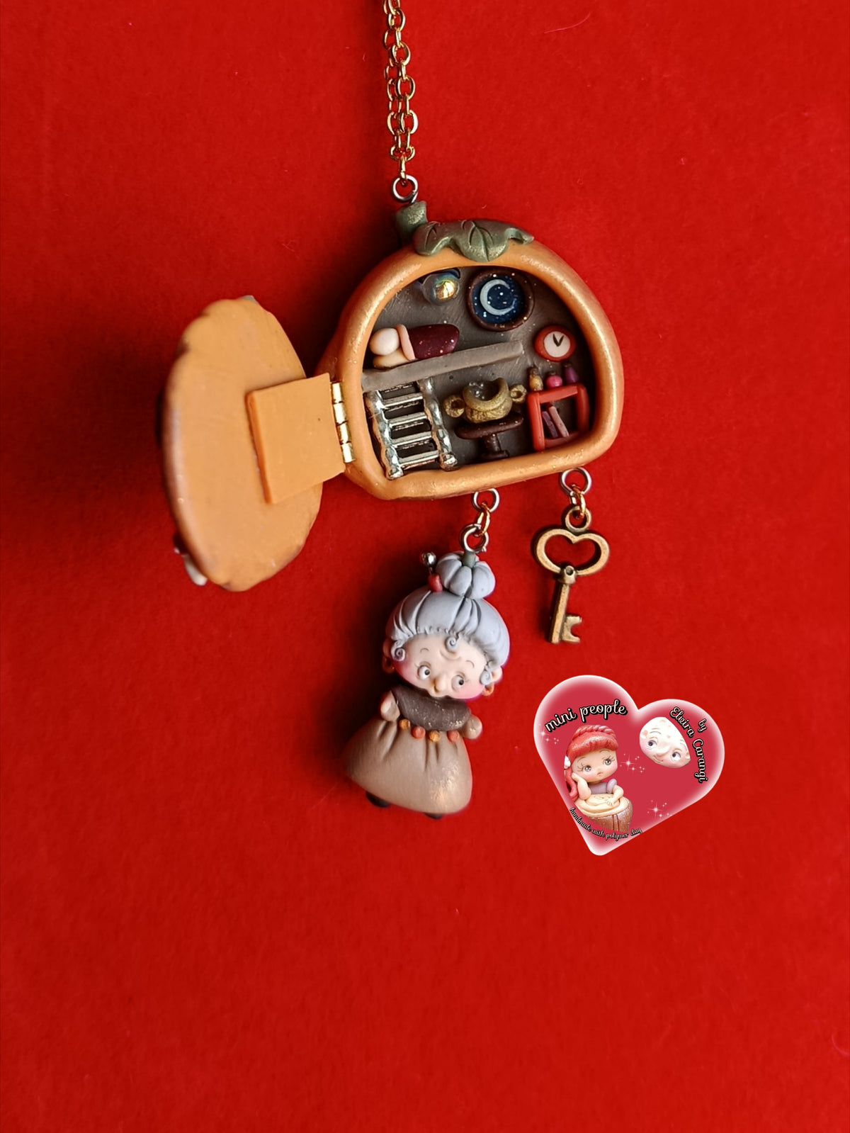 Collana Paffhouse anziana streghina dollhouse apribile