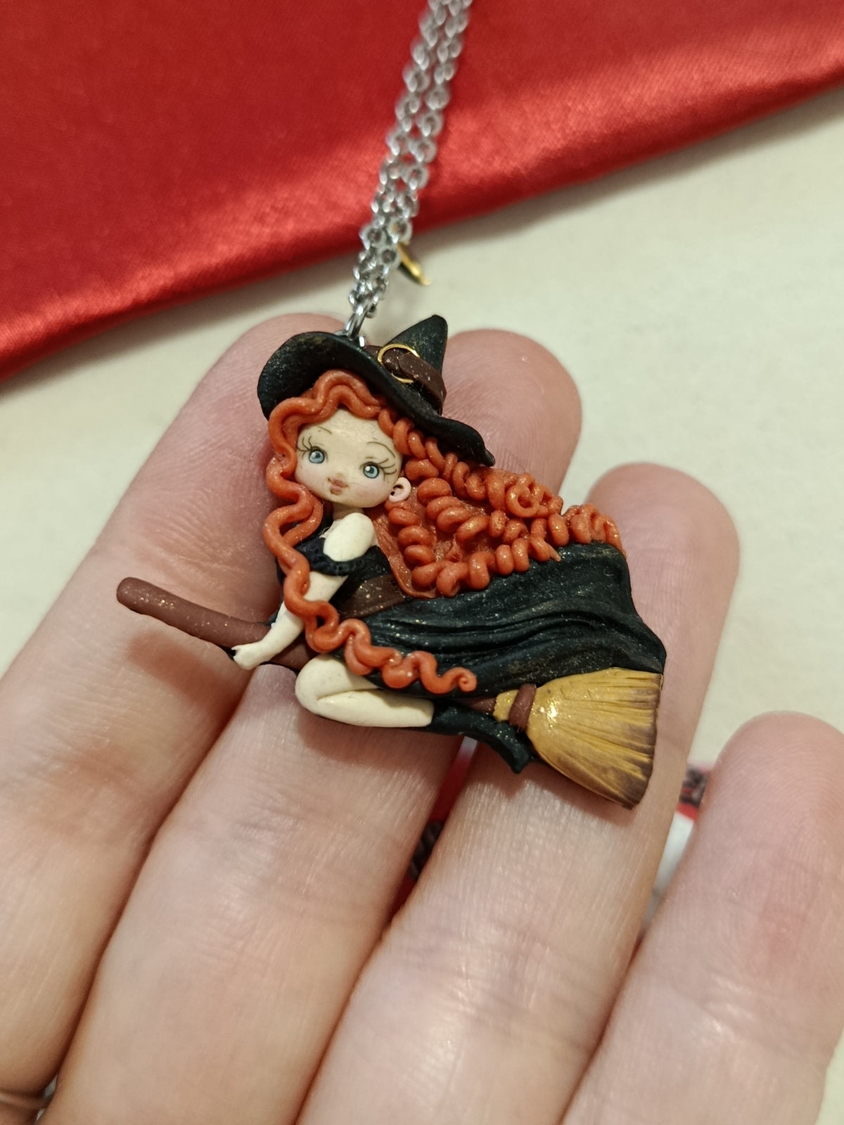 Collana Strega Sabrina