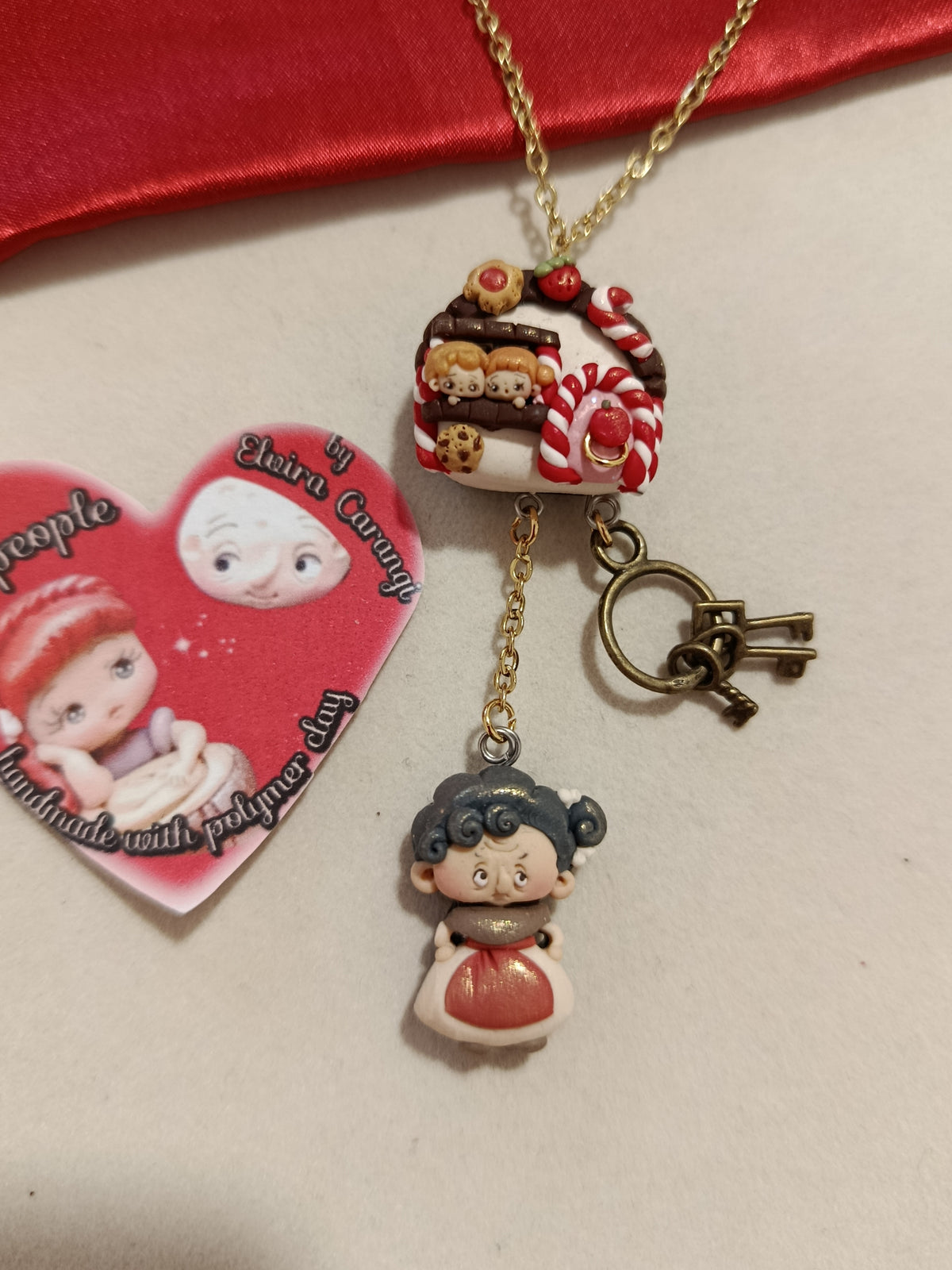 Collana Paffhouse Hansel e gretel anziana streghina cattiva dollhouse apribile