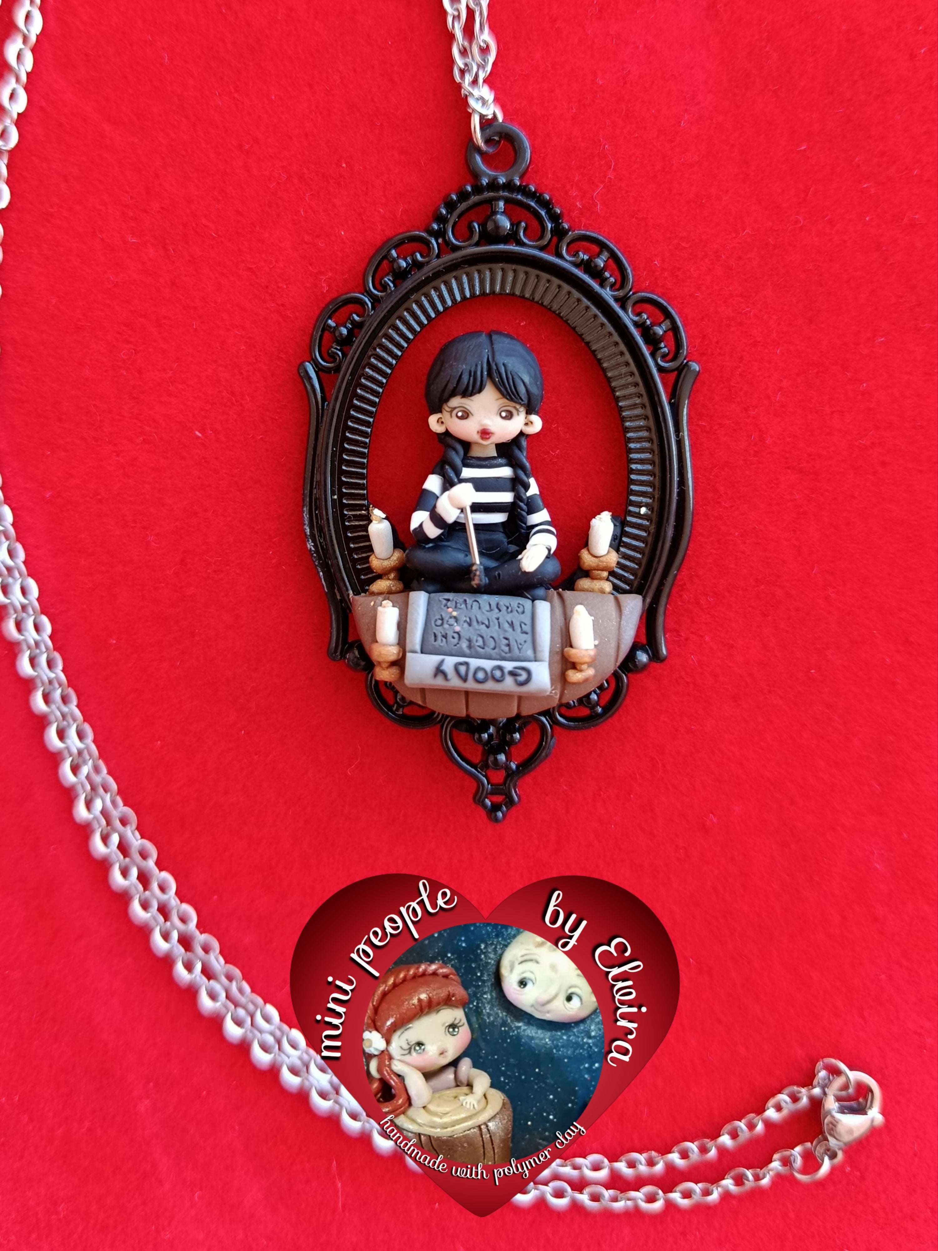 Collana Mercoledì seduta spiritica Goody