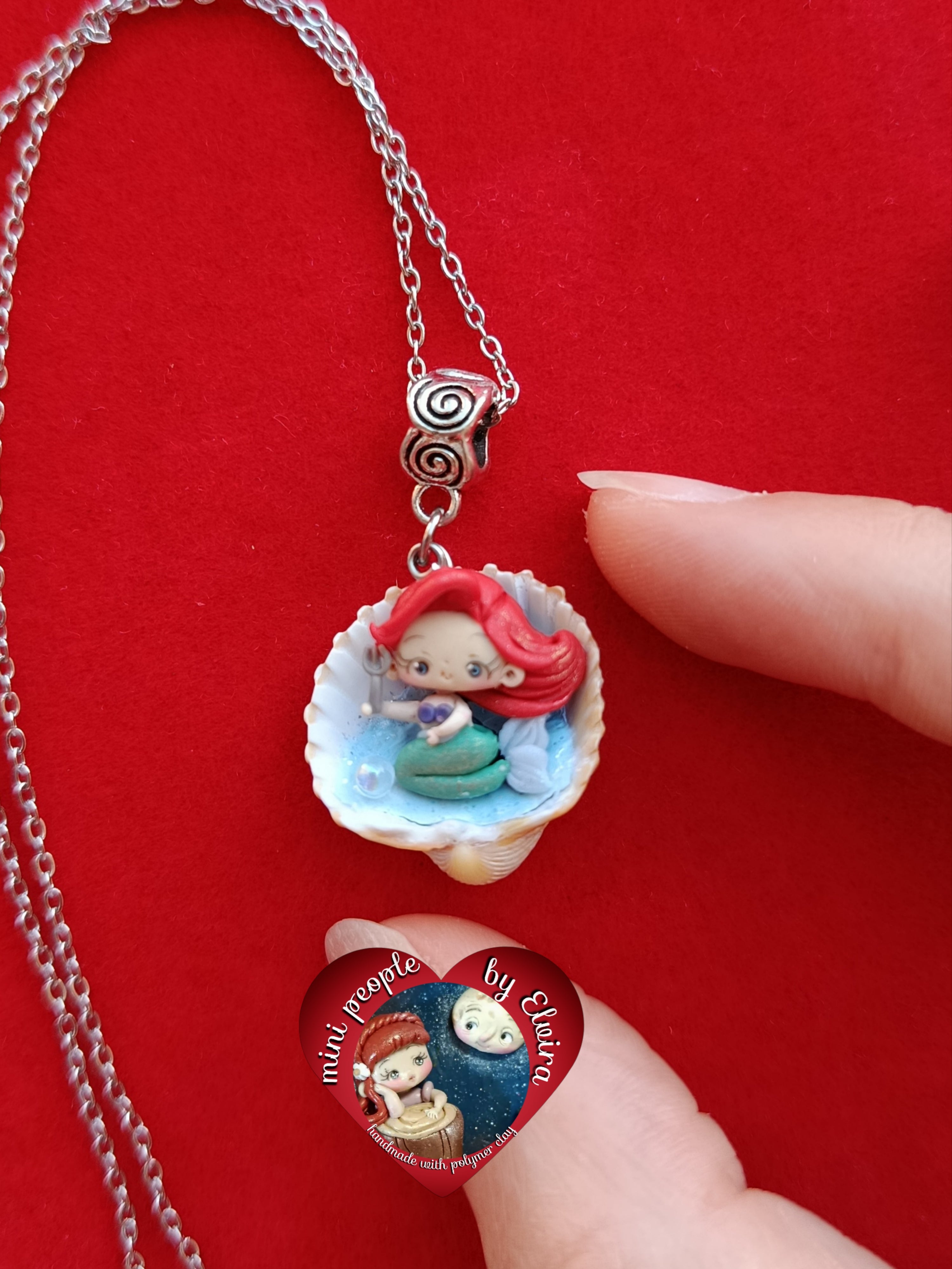 Collana Ariel in conchiglia con arricciaspiccia