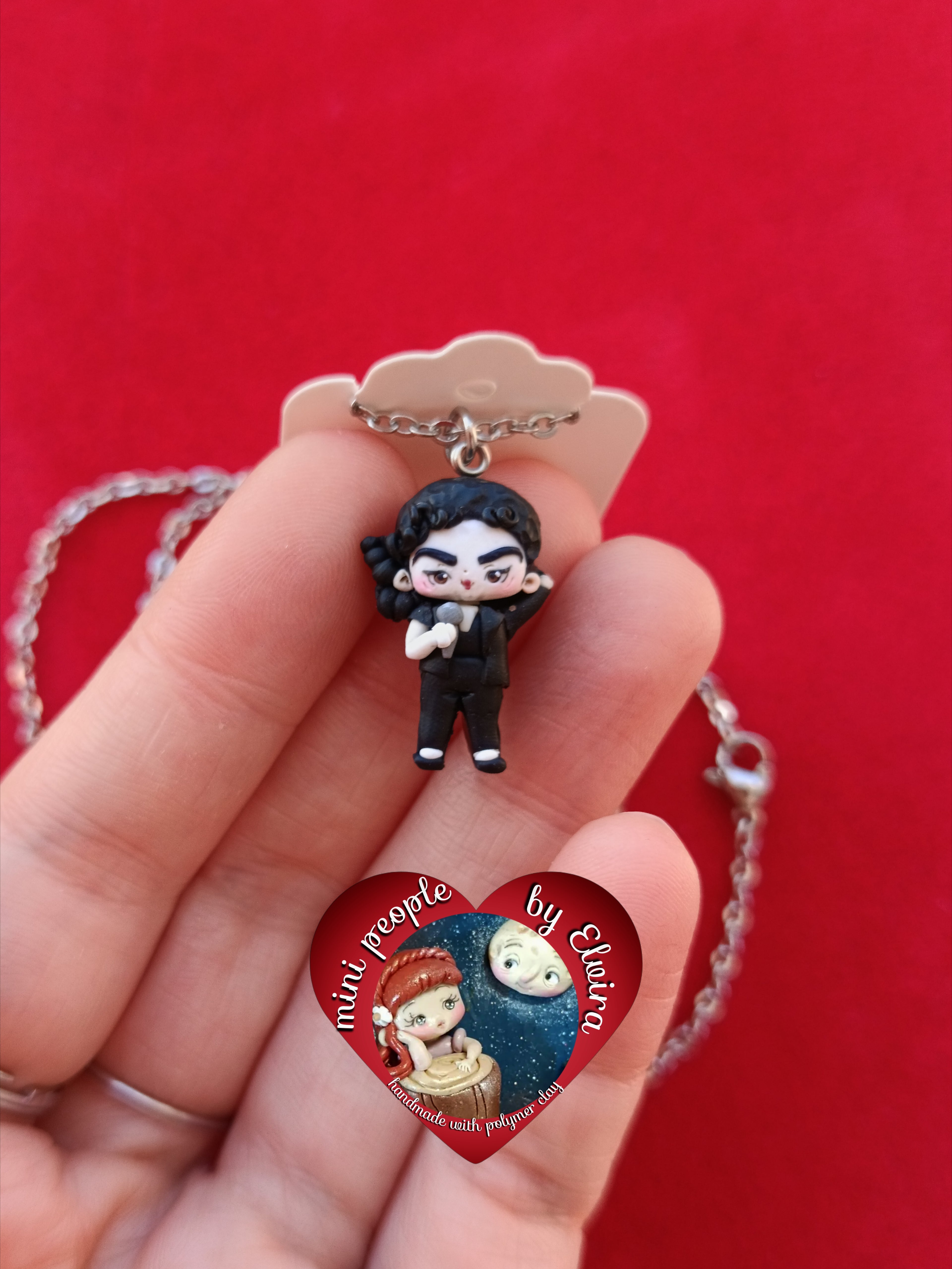 Collana Michael, Give in to me